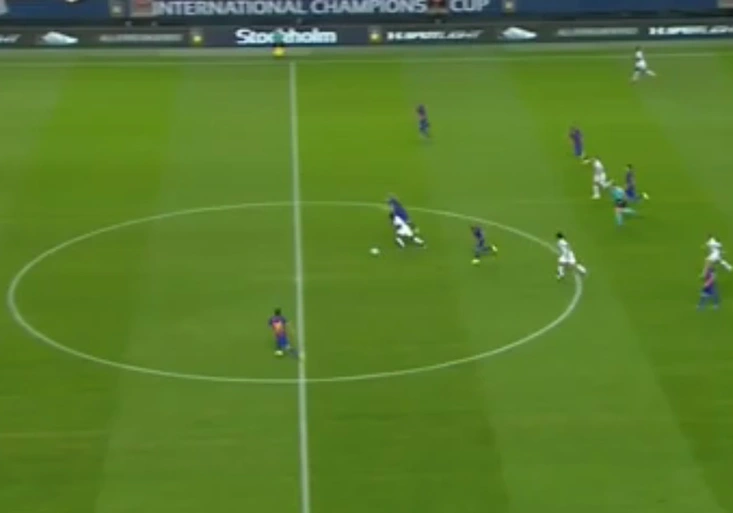 Musa předvedl proti Barceloně luxusní sólo přes půl hřiště! Jak se blýskl Suárez?