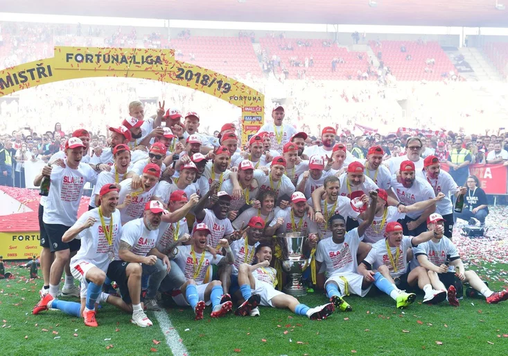 Slavia si oslavy zkazit nenechala. Kdo si zahraje o Evropskou ligu a koho čeká baráž?