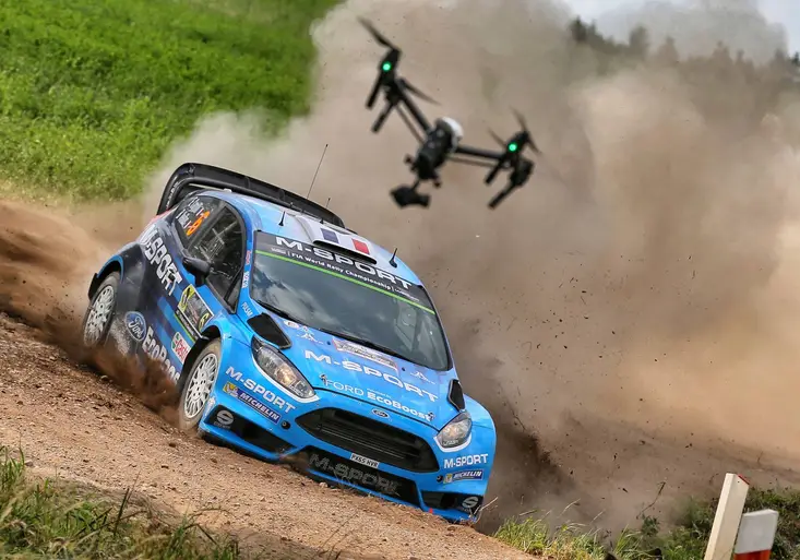 Polskou rallye překvapivě vede Tänak. Jak je na tom lídr šampionátu Ogier?