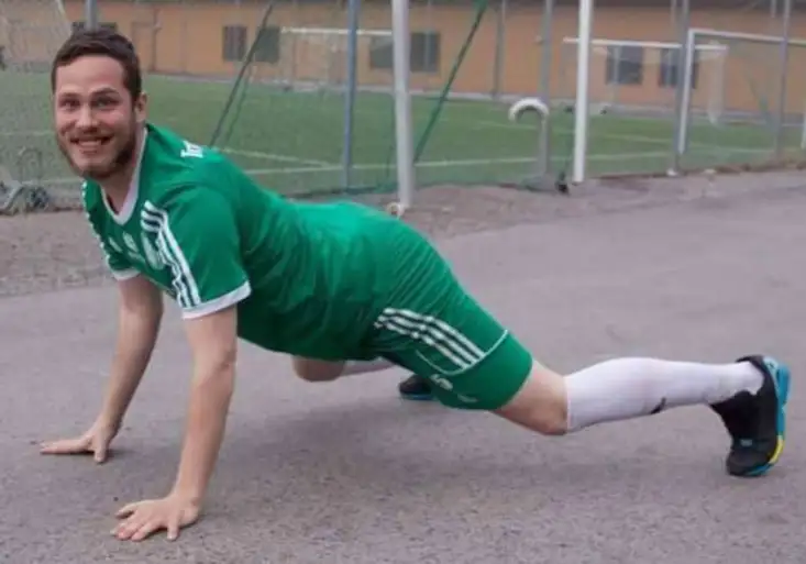 Nejbizarnější vyloučení! Čím se provinil fotbalista ve Švédsku?