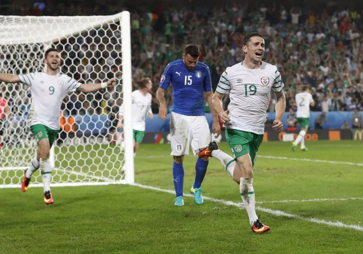 Irové se topí v zelené euforii. Skolili Italy a jsou v osmifinále!