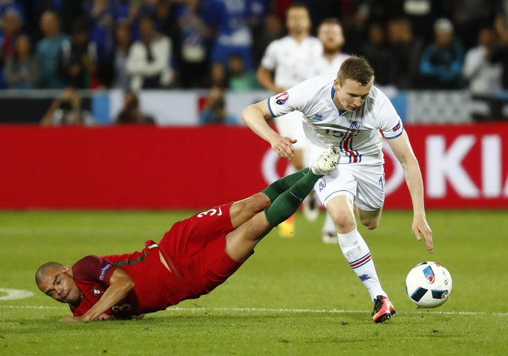 Pepe je zpět! Lineker zákeřného Portugalce opět natřel. A rozhodně nebyl sám