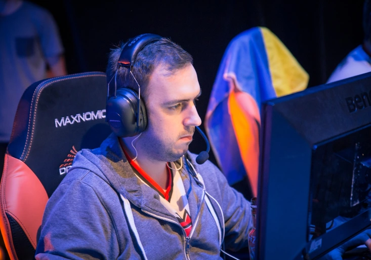 Oskar vystřílel HellRaisers na DreamHack Tours kvalifikaci na turnaj o milion dolarů!