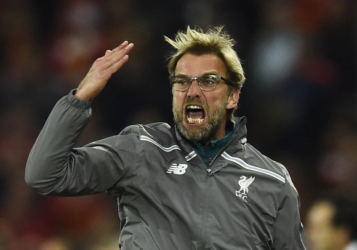 Evropskou ligu ovládla Sevilla! Kdo z liverpoolských hráčů i po porážce fotil selfie?