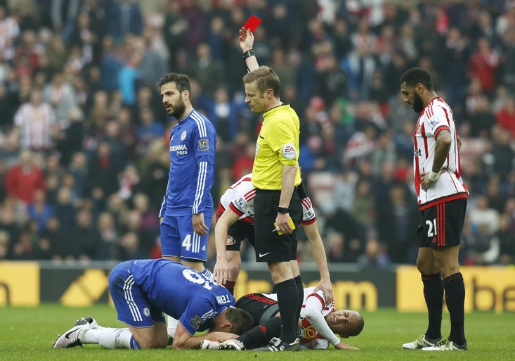 Terry pro smích! Proč se kapitánovi Chelsea chechtá půlka Anglie?