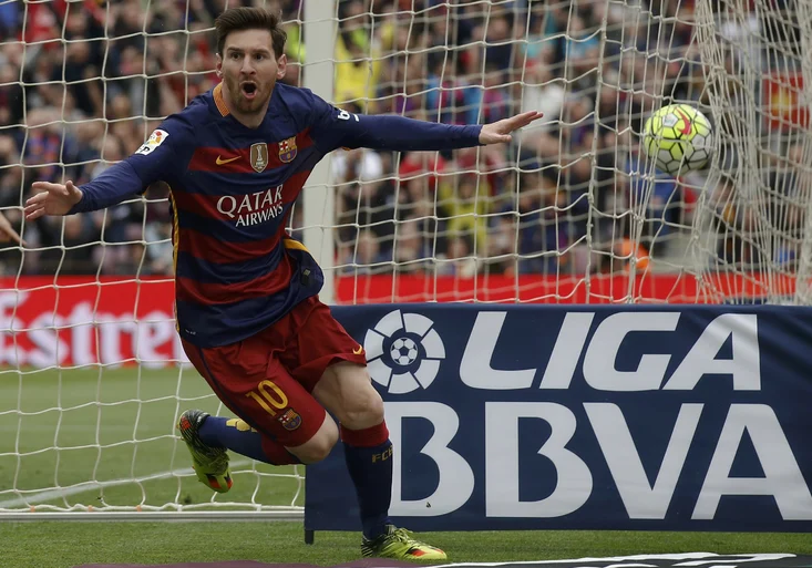 Lahůdkový přímák Messiho drží Barcu v čele, jak odpověděl Ronaldo?