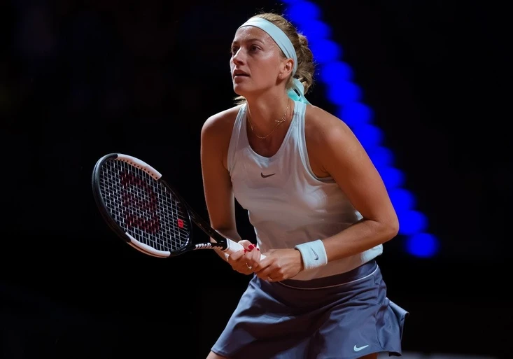 Tenisový pátek. Kvitová, Strýcová a Vondroušová jdou na antuce bojovat o semifinále!