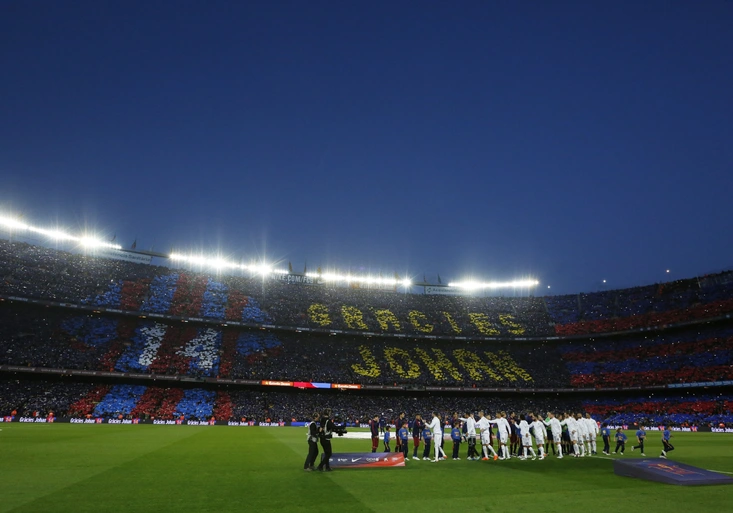 Úchvatná chorea! Jak uctili památku Johana Cruyffa na Barceloně a Ajaxu?