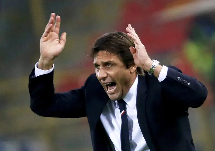 Chelsea prý bude jednat s Contem. Stane se 10. koučem Abramovičovy éry?