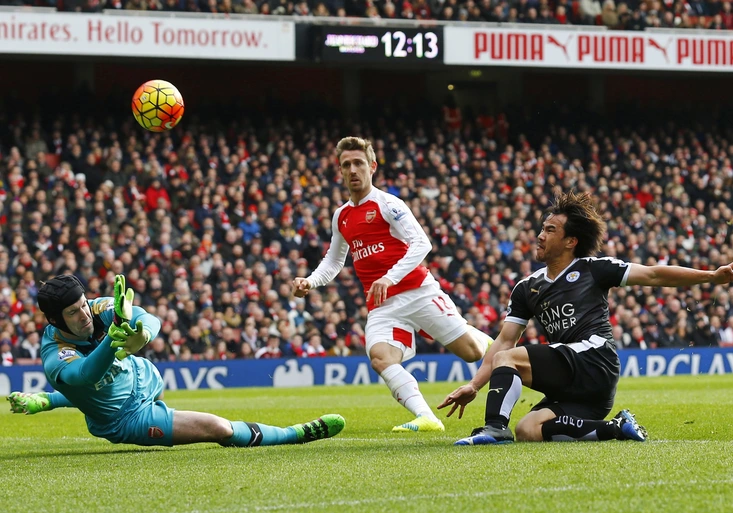 Čechova klička, kočičí zákroky Schmeichela i Homer Simpson. Reakce na bitvu Arsenal - Leicester!