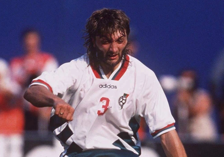 VIDEO: Zemřel Trifon Ivanov, bulharská legenda a jeden z fenoménů fotbalu 90. let. Čím vynikal?
