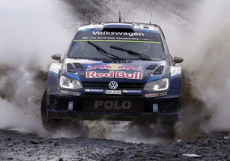Mistr světa Sébastien Ogier vévodí Rallye Monte Carlo. Slavný závod vysílá živě O2 Sport