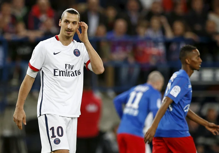 Takhle pálí ZLATAN! Neuvěřitelná pumelice útočníka PSG na hřišti Caen