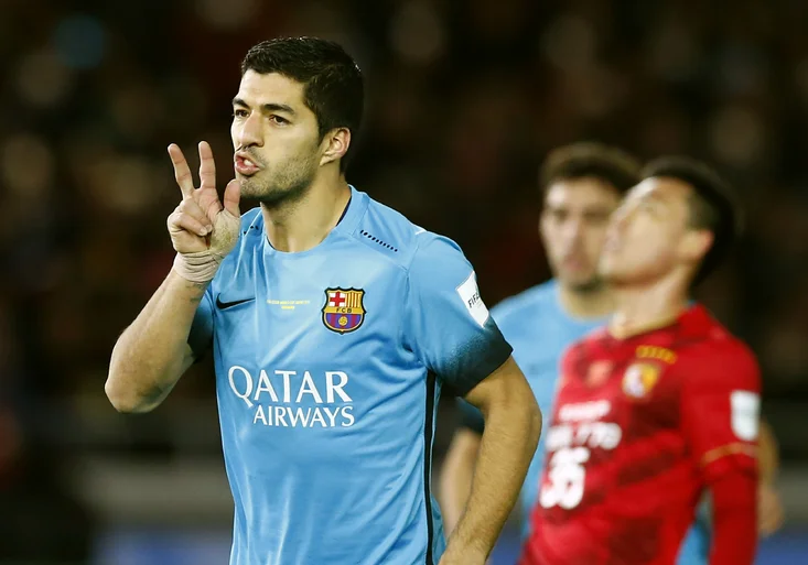 Famózní Suárez poslal Barcu hattrickem do finále MS klubů. Proč nehrál Messi?