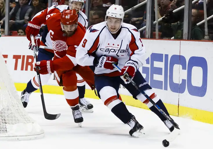 Gól jako z playstationu! Obrana zmrzla a Orlov dával do prázdné. To letitá NHL ještě neviděla
