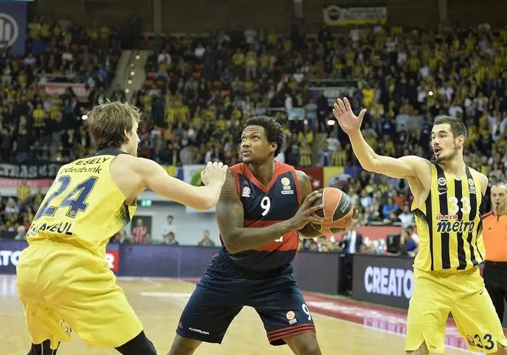Basketbalová Euroliga: Veselý zase řádil, dnes na O2 Sport živě přímá bitva o postup