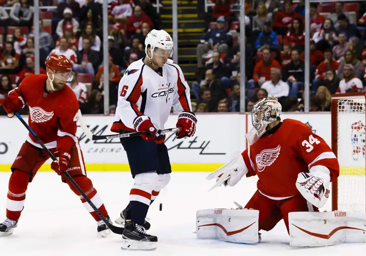 NHL: Mrázek zase trápil Ovečkina, ale prohrál. Pavelec nasměroval k výhře svůj Winnipeg