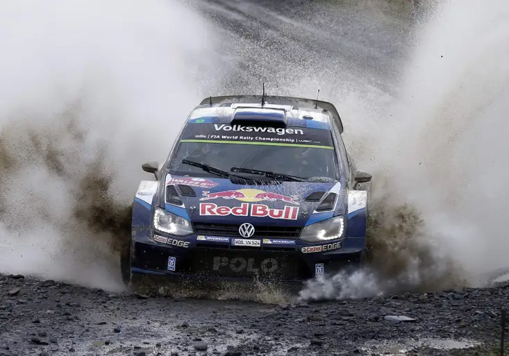 Britská rallye: Šampion Sébastien Ogier po druhém dni stále první, Prokop havaroval