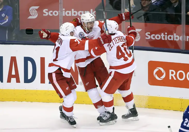 NHL: Úžasné Kindlovo sólo a skvělý Mrázek dotáhli Detroit k výhře