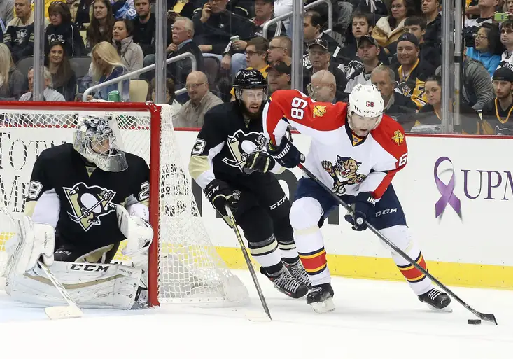 NHL: Jágr zase řádil a zastínil dallaské hvězdy. Zářil i gólman Mrázek. Skvěle chytal a nahrál na gól.