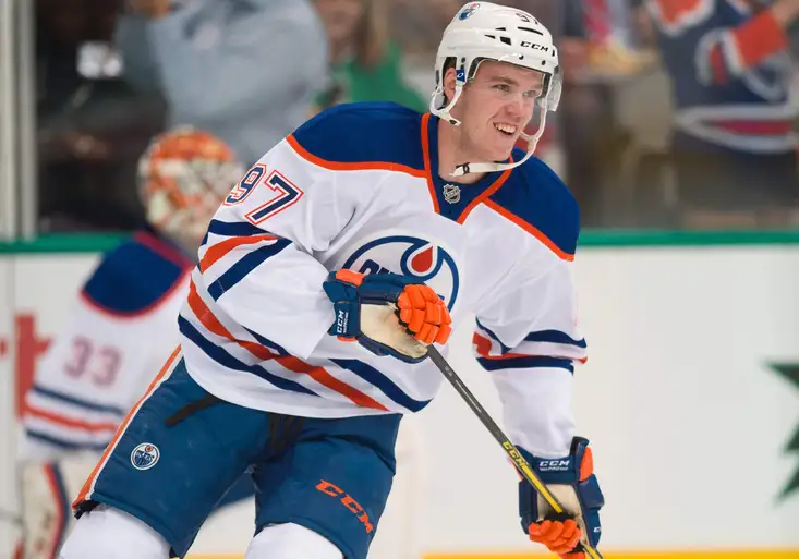 NHL: Supertalent McDavid vymíchal Mrázka tak, že i Jágr valil oči. Podívejte se!