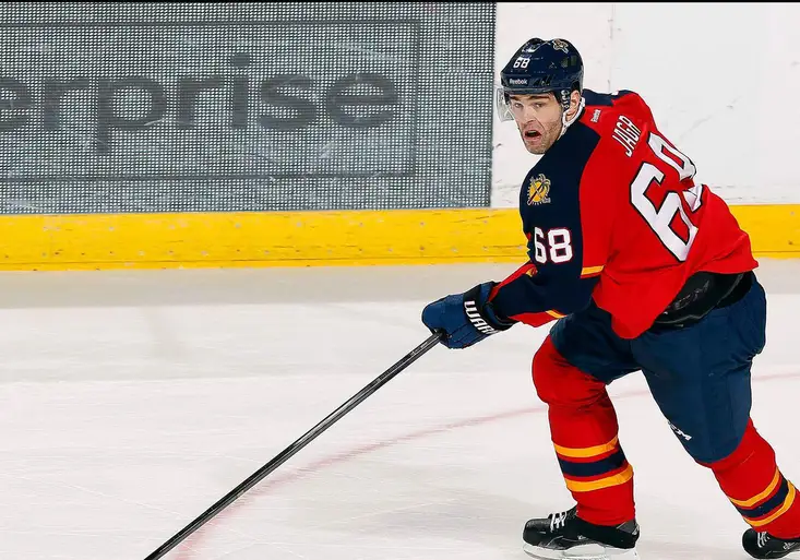 NHL: Parádní Jágrův start! Panter číslo 68 takhle dvakrát sestřelil Letce z Philly. Zářili i další Češi