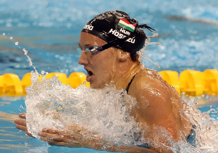 Hosszuová v Hongkongu zahájila medailovou žeň. Druhý díl jejího pokusu o rekord vysílá O2 Sport v sobotu