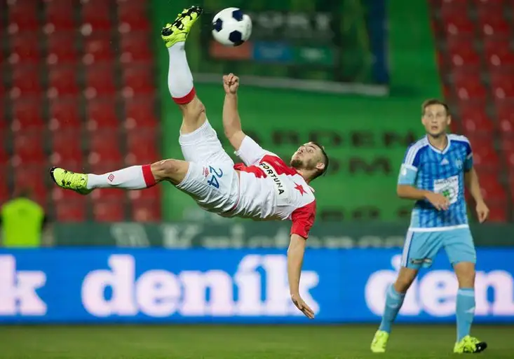 Synot liga: Jak Skalák poslal do kolen Slavii a ukradl jí vítězství. A co na tiskovce prozradil český Mourinho Vavruška?