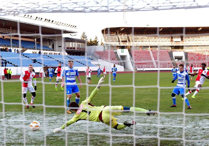 Zimní změny v kádrech týmů FORTUNA:LIGY: Od vedoucí Slavie po ševce ze Zlína