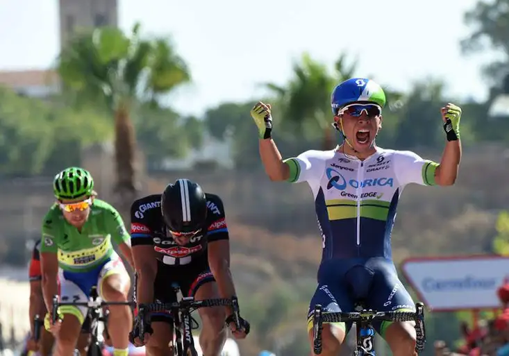 Vuelta: Životní triumf Ewana a střídání v červeném. Nově vede Dumoulin