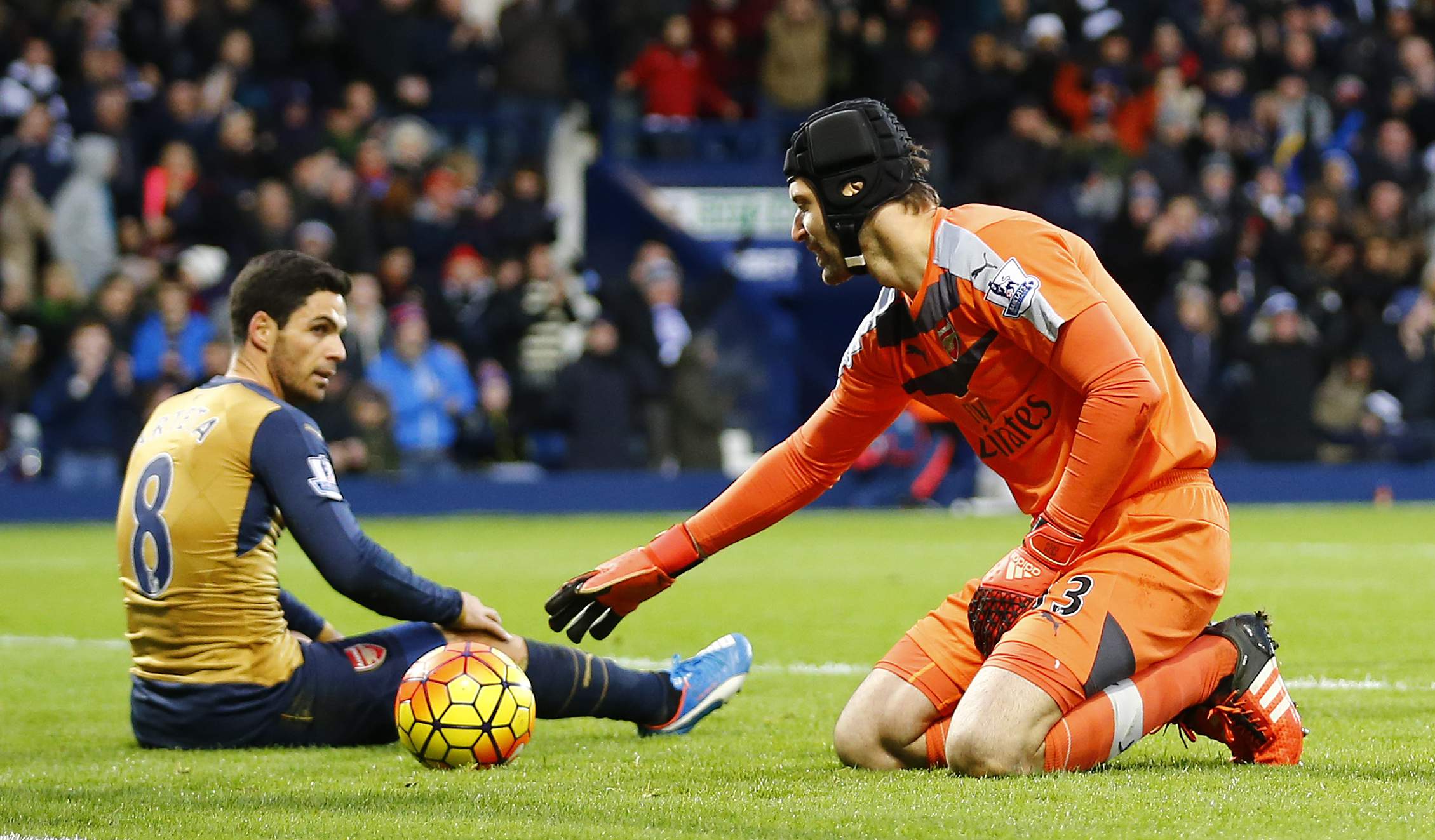 Football - West Bromwich Albion v Arsenal - Barclays Premier League - The Hawthorns - 21/11/15 Arsenal's Petr Cech and Mikel Arteta look dejected after he scored an own goal and the second goal for West Brom Reuters / Darren Staples Livepic EDITORIAL USE ONLY. No use with unauthorized audio, video, data, fixture lists, club/league logos or "live" services. Online in-match use limited to 45 images, no video emulation. No use in betting, games or single club/league/player publications. Please contact your account representative for further details.