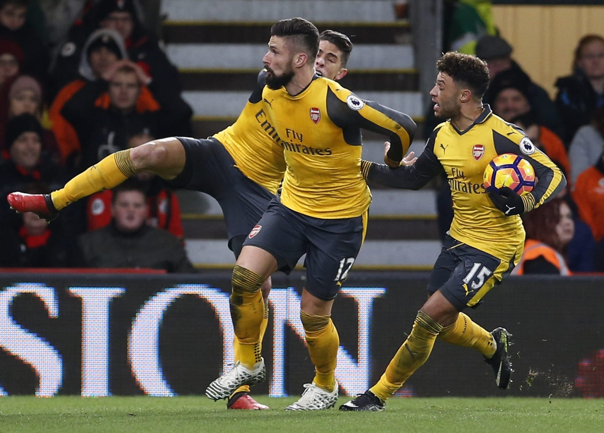 Olivier Giroud, Alex Oxlade-Chamberlain a Gabriel (Arsenal)