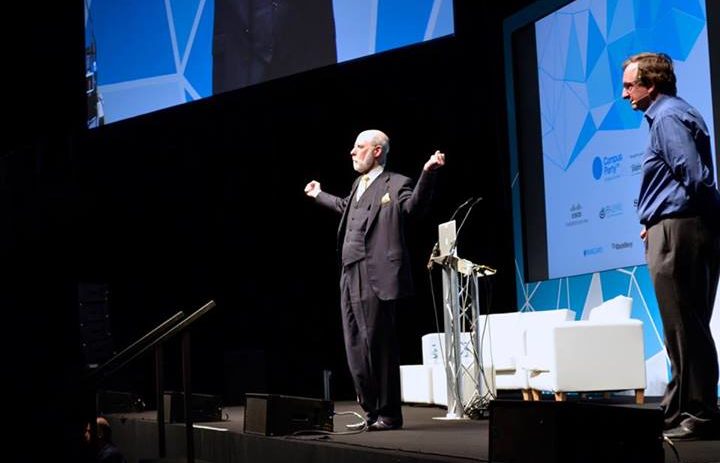 Vint Cerf – internet funguje, ale spoustu věcí ještě musíme vymyslet