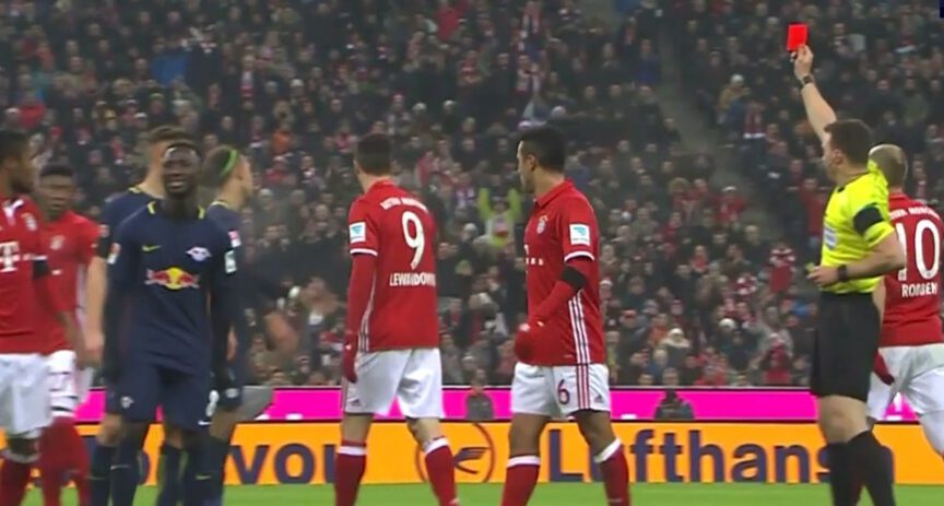 Myslel, že hraje FIFU?! Bláznivá červená pro Forsberga ukončila na Bayernu pohádku Lipska?