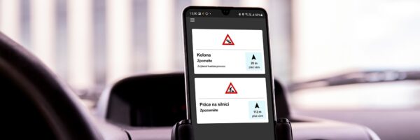 O2 pokračuje s projektem C-Roads a představuje samostatnou mobilní aplikaci pro vzájemnou komunikaci automobilů