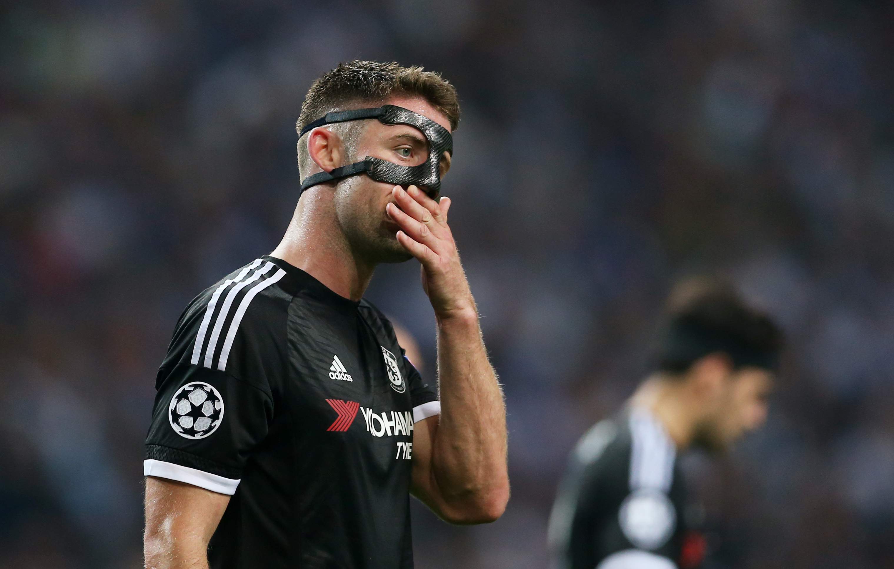 Football - FC Porto v Chelsea - UEFA Champions League Group Stage - Group G - Dragao Stadium, Oporto, Portugal - 29/9/15 Chelsea's Gary Cahill looks dejected at the end Action Images via Reuters / Matthew Childs Livepic EDITORIAL USE ONLY.