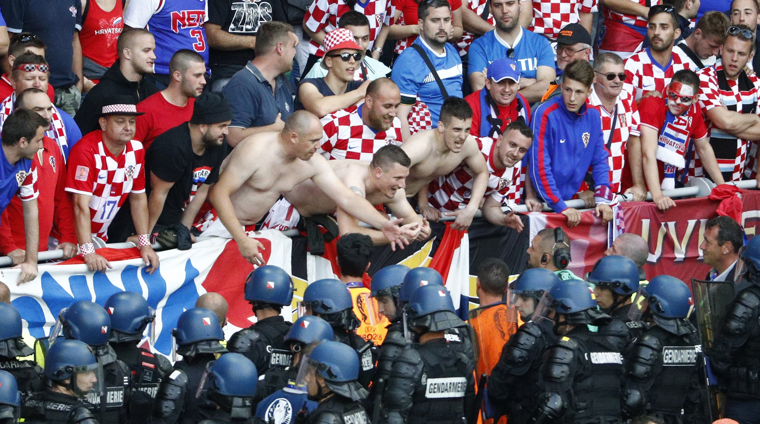 croatia fights 4
