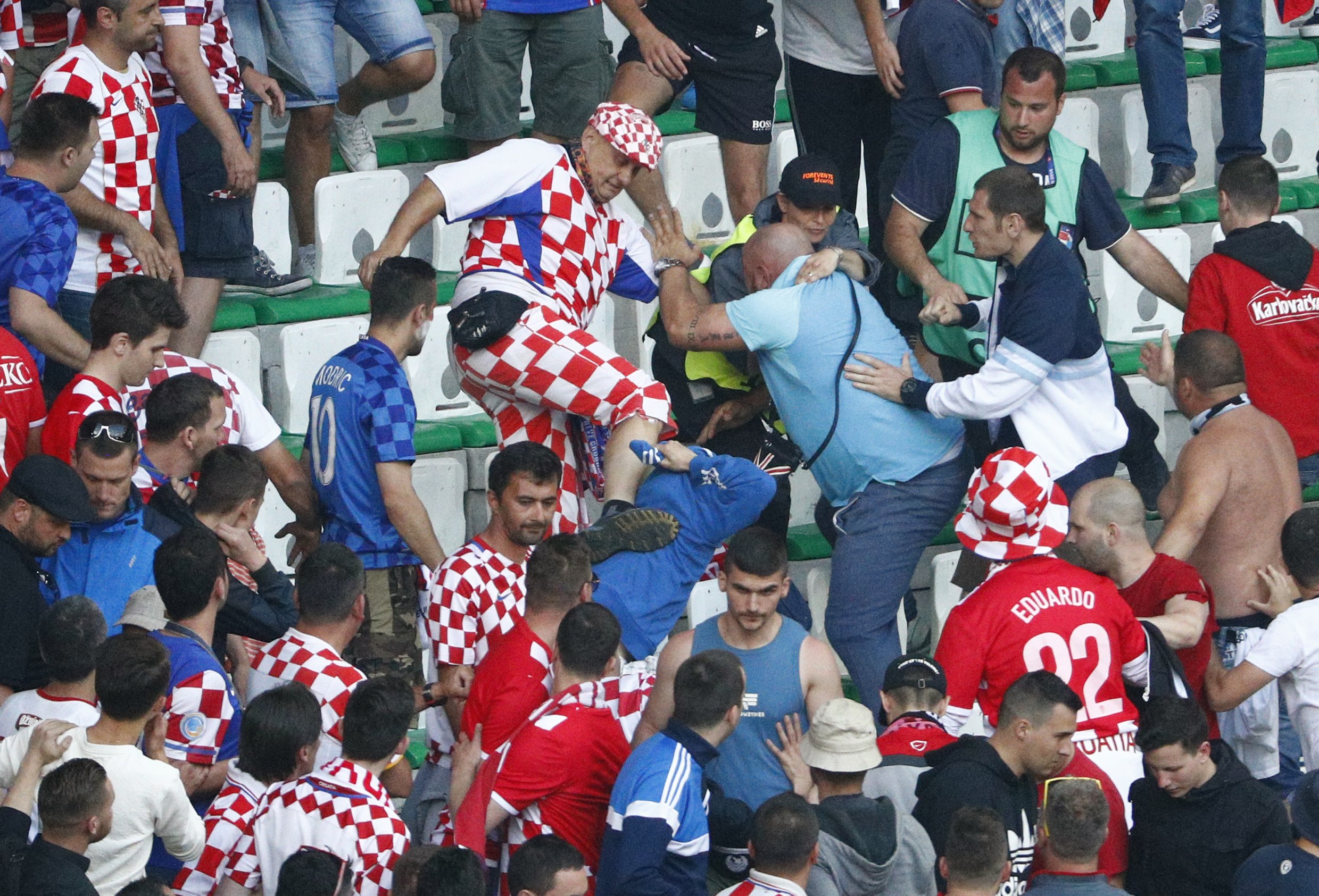 croatia fights 5