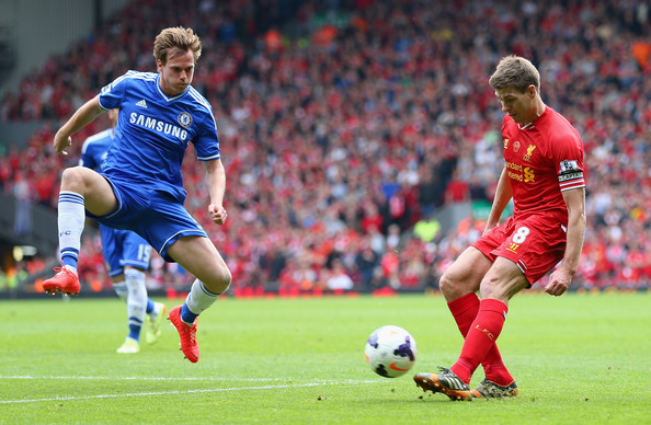 Tomáš Kalas, Steven Gerrard (Liverpool - Chelsea). Foto: zimbio.com